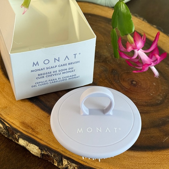 Monat Scalp Care Brush - White - Picture 6 of 8